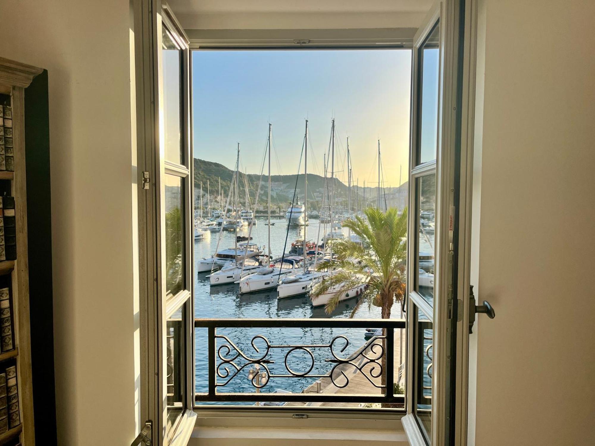 Joli T3 Sur Le Port De Bonifacio Avec Vue Mer Dış mekan fotoğraf